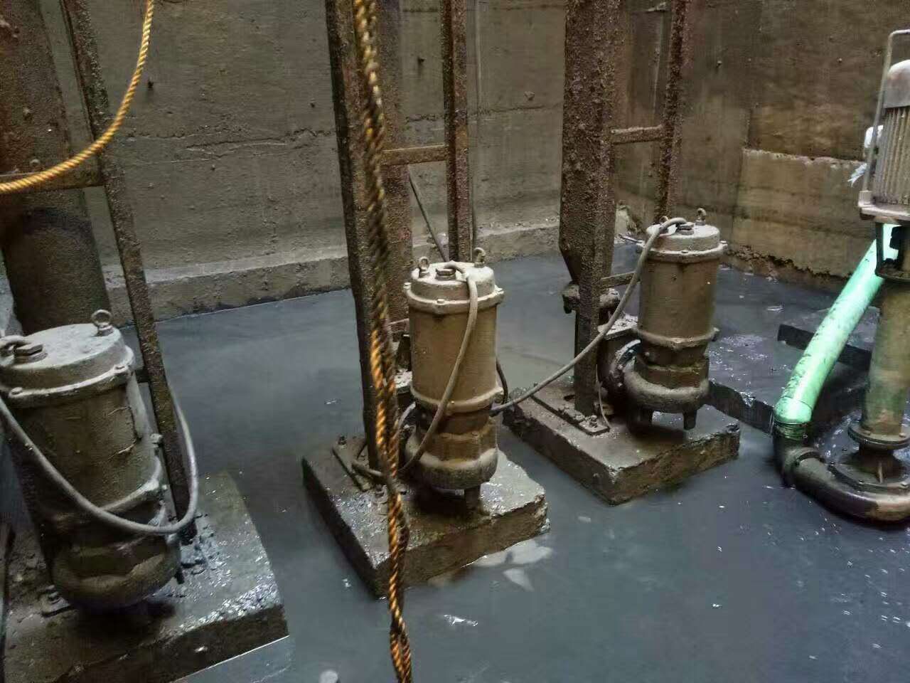 船山污水池清理