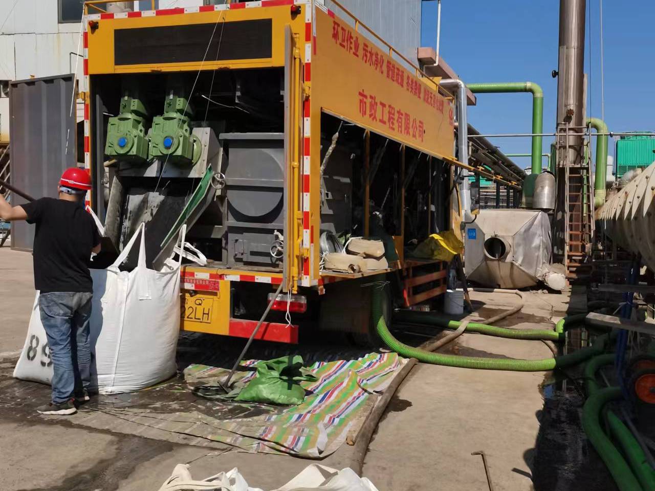 船山淤泥压干处理